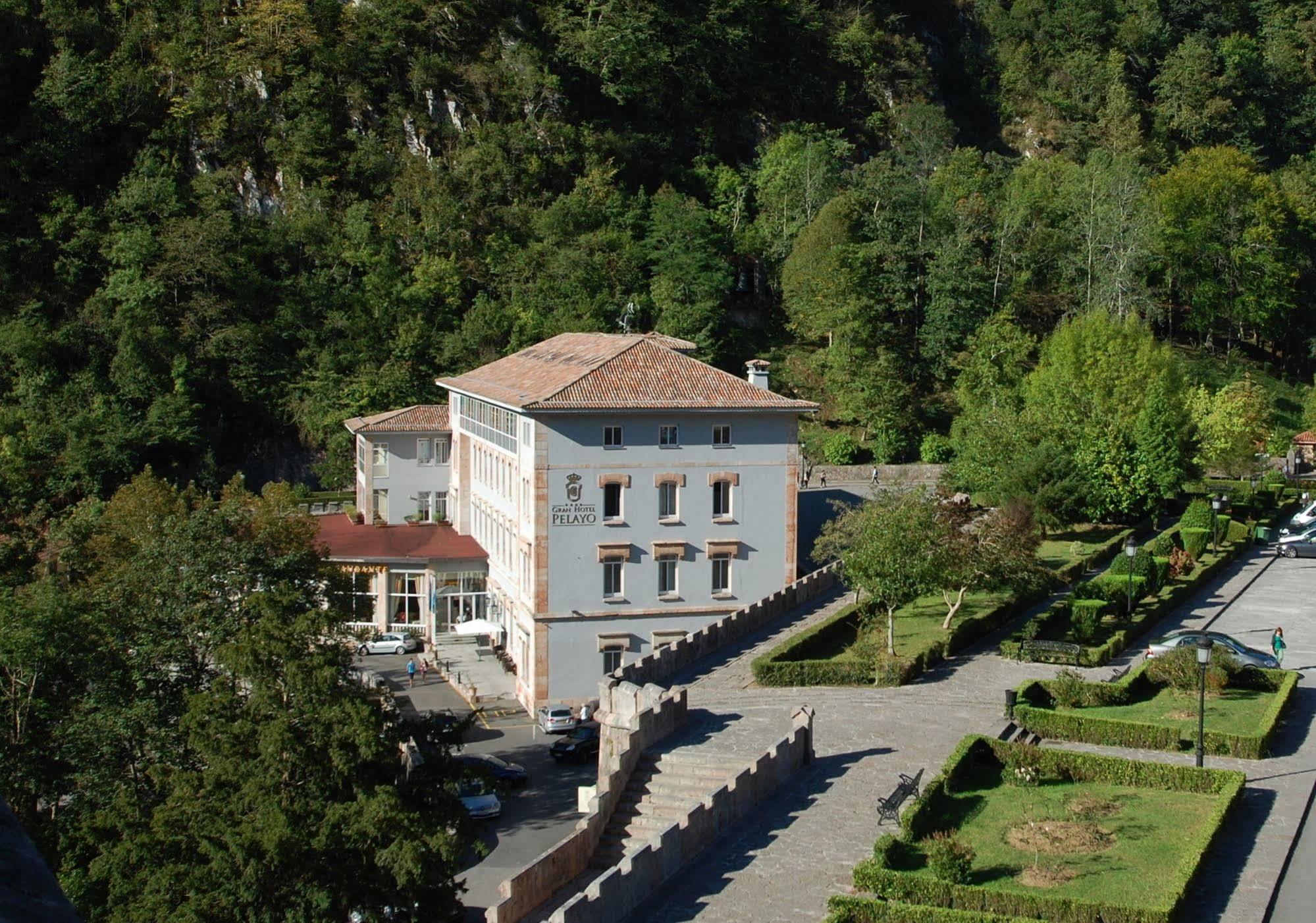 Arcea Gran Hotel Pelayo Covadonga Bagian luar foto