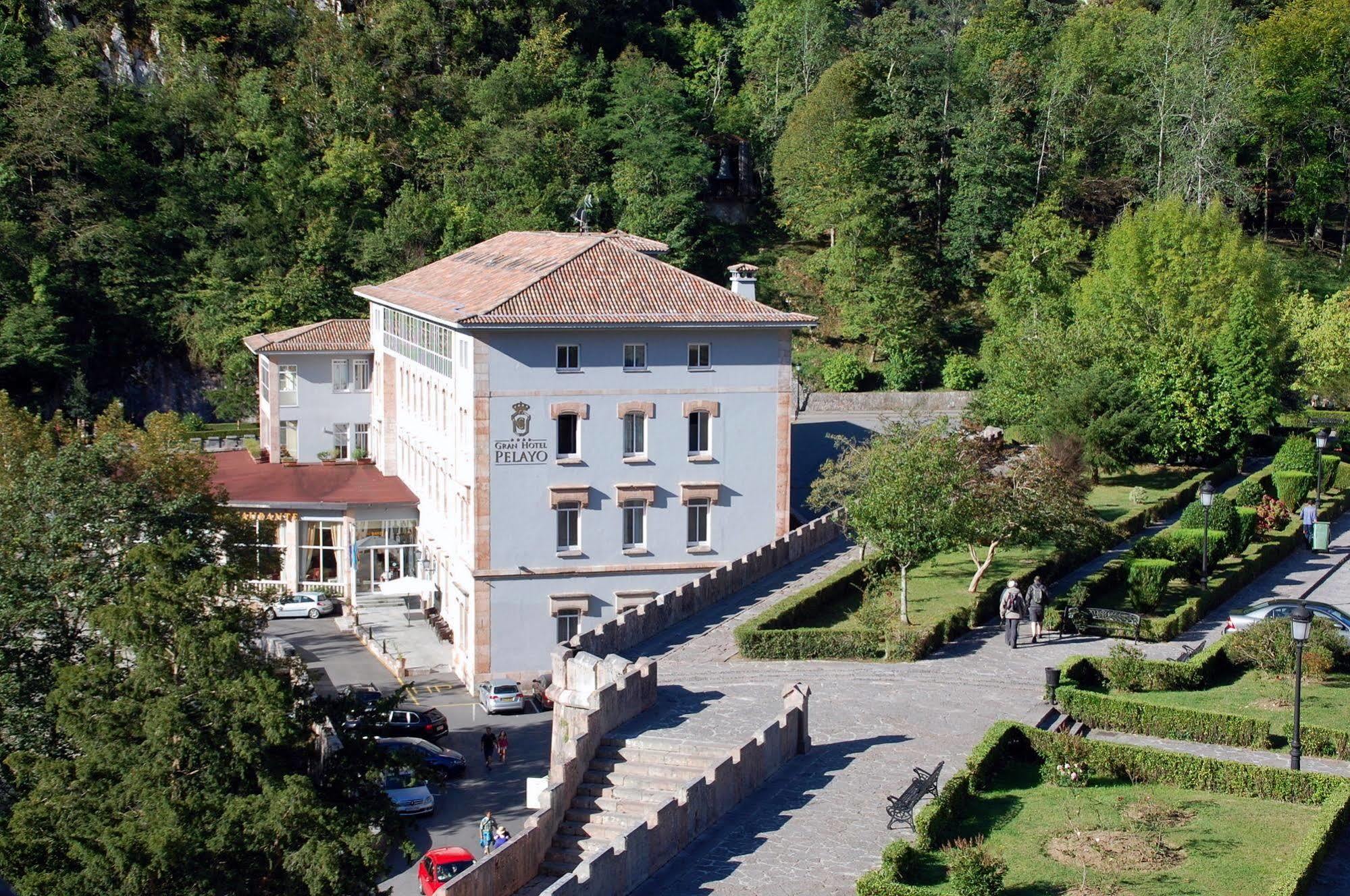 Arcea Gran Hotel Pelayo Covadonga Bagian luar foto
